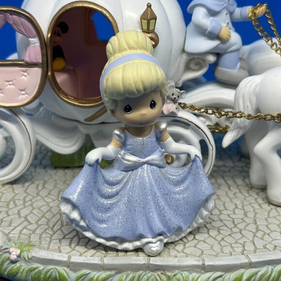 RARE Disney Precious Moments "A Wonderful Dream Come True" musical figurine - Picture 4 of 13